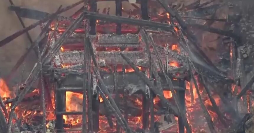 Incendio-destroi-templo-que-abriga-chama-eterna-no-japaojpg - Podp Bahia