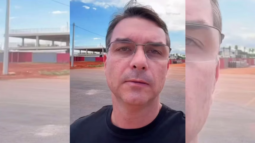 Flavio-bolsonaro-gravou-video-3023538-articleavifavif - Podp Bahia