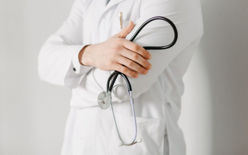 Medico-e-condenado-apos-cometer-xenofobia-contra-p0137832400202602021844jpg - Podp Bahia