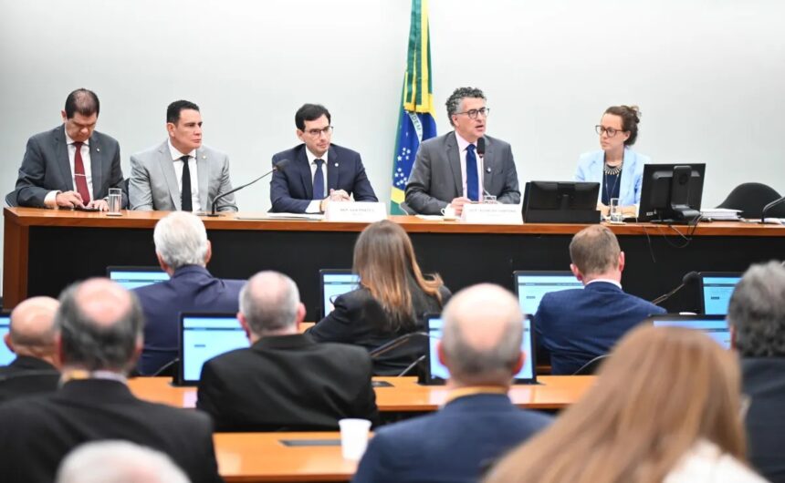 Relatorio-da-pec-do-fim-da-escala-6x1-entra-em-vot0139014600202605270726jpg - Podp Bahia