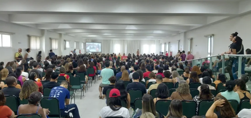 184062professores-da-rede-privada-mantem-estado-de-greve-e-marcam-nova-assembleia-apos-recesso-escolwebp - Podp Bahia