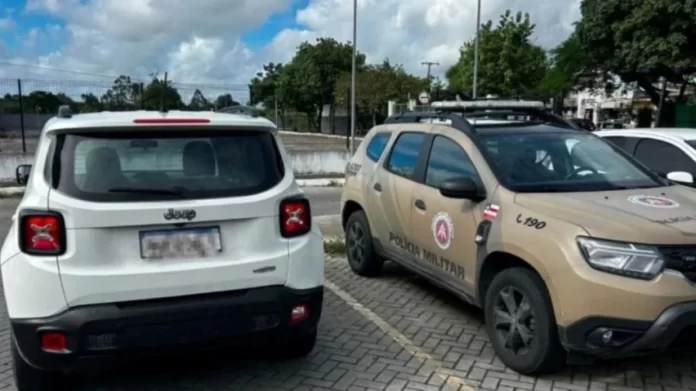 Caiu-na-blitz-pm-recupera-renegade-roubado-e-motorista-diz-que-ganhou-carro-em-rifa-696x391-1webpwebp - Podp Bahia
