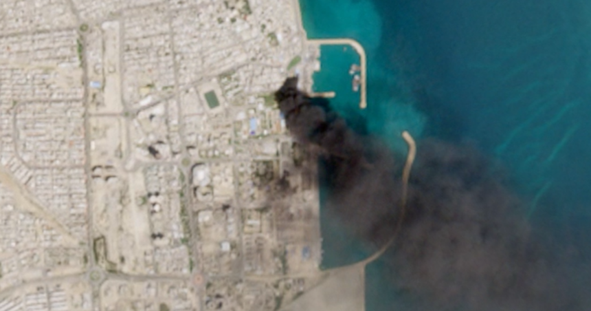 Imagem-de-satelite-mostra-fumaca-saindo-do-porto-de-qeshm-no-irapng - Podp Bahia