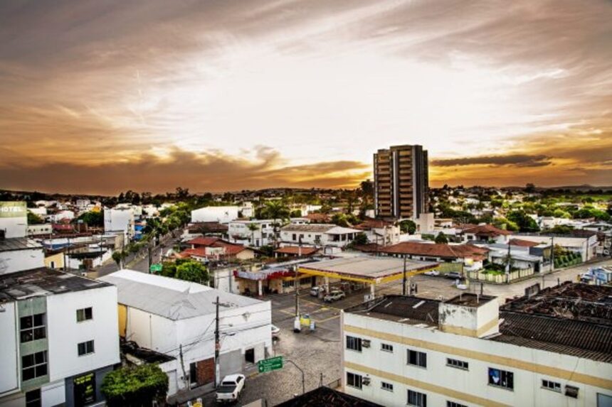 Itapetinga-gera-empregos-mas-exclui-trabalhadores-0139370000202606301538jpg - Podp Bahia