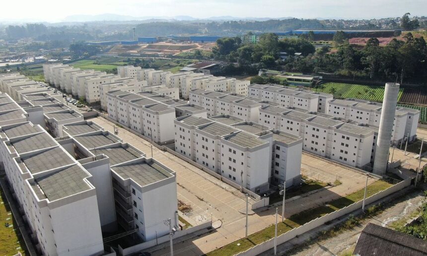 Vai-reformar-governo-libera-ate-r-50-mil-para-fami0139127100202606061242jpg - Podp Bahia