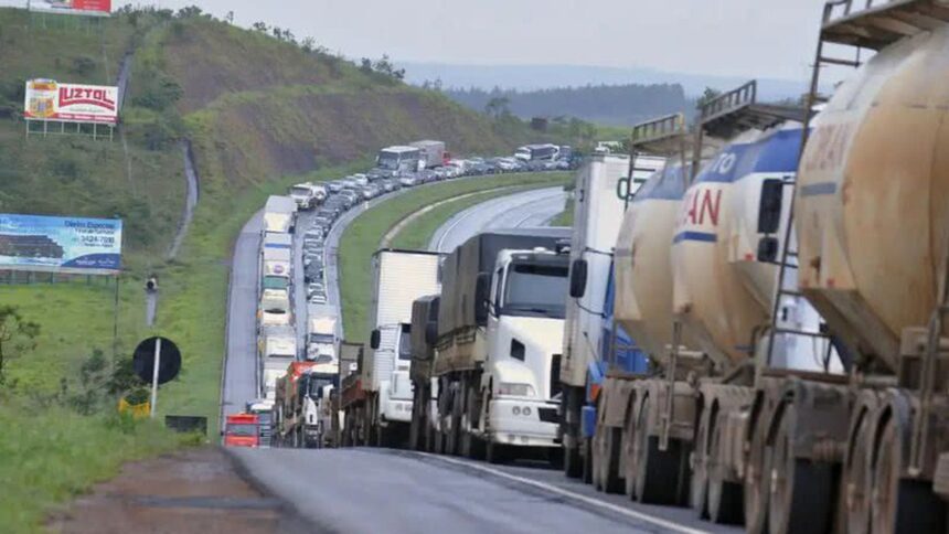 Caminhoneiros-greve-agbrasil_widelg_widexljpg - Podp Bahia