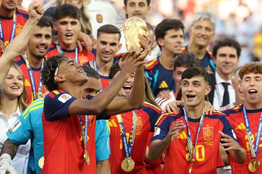Espanha-assume-lideranca-do-ranking-da-fifa-e-bras0139581300202607192059jpg - Podp Bahia