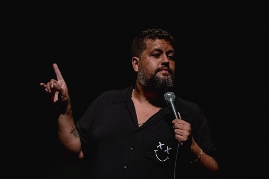 Humorista-baiano-leva-show-solo-para-cinco-estados0139563600202607171510jpg - Podp Bahia