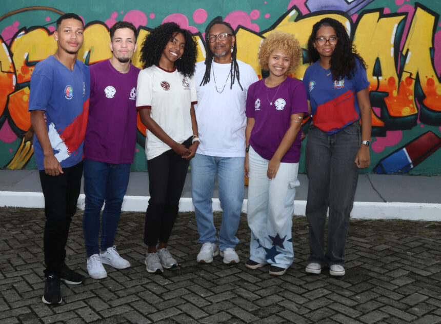 Milhares-de-jovens-baianos-irao-as-urnas-pela-prim0139576300202607190831jpg - Podp Bahia