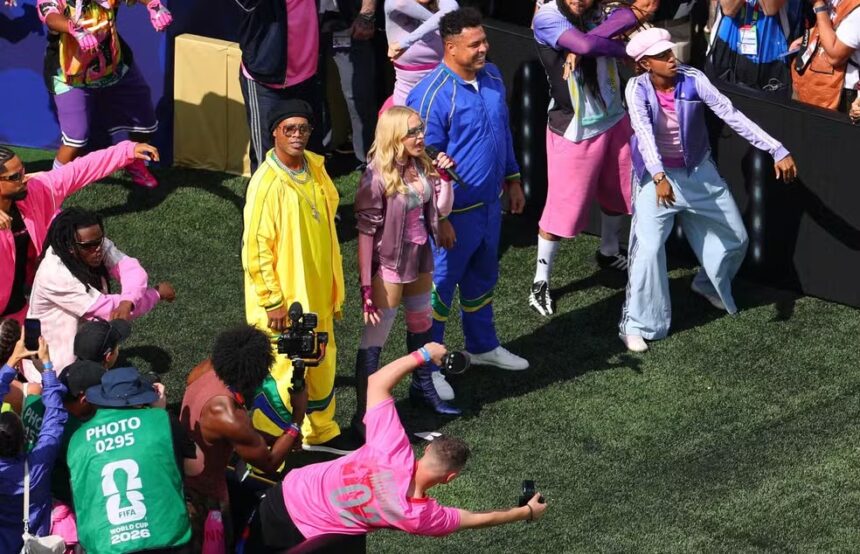 Ronaldo-ronaldinho-e-pele-sao-destaques-no-show-do0139579600202607191739jpg - Podp Bahia