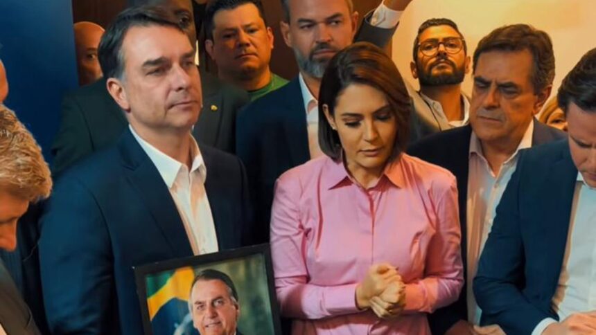 Flavio-bolsonaro-e-michelle-bolsonaro_widexljpg - Podp Bahia