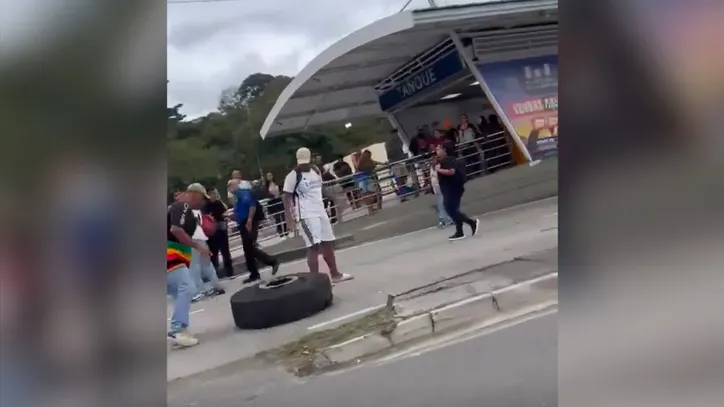 Mulher-morre-apos-ser-atingida-por-roda-de-onibus-0139886800202608171318-1webpwebp - Podp Bahia