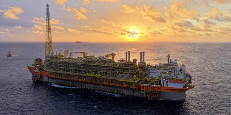 Petrobras-alcanca-capacidade-maxima-de-producao-no-navio-1787262850399-750x375-1webpwebp - Podp Bahia
